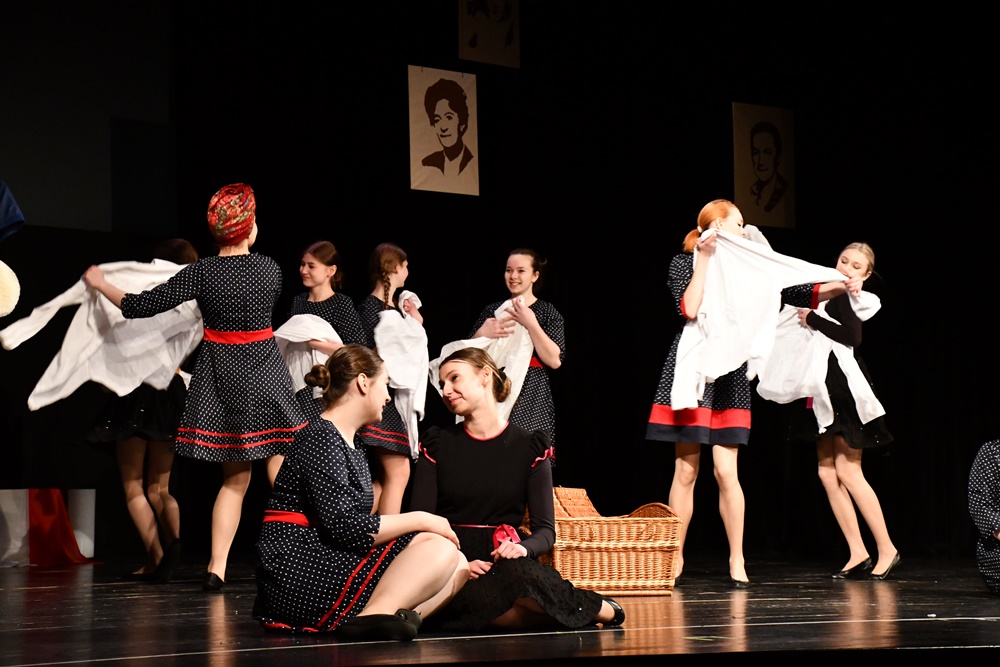 W kręgu poezji i prozy lagrowej więźniarek KL Ravensbruck im. Wandy Półtawskiej 14