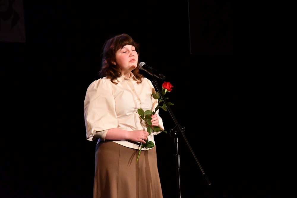 W kręgu poezji i prozy lagrowej więźniarek KL Ravensbruck im. Wandy Półtawskiej 19