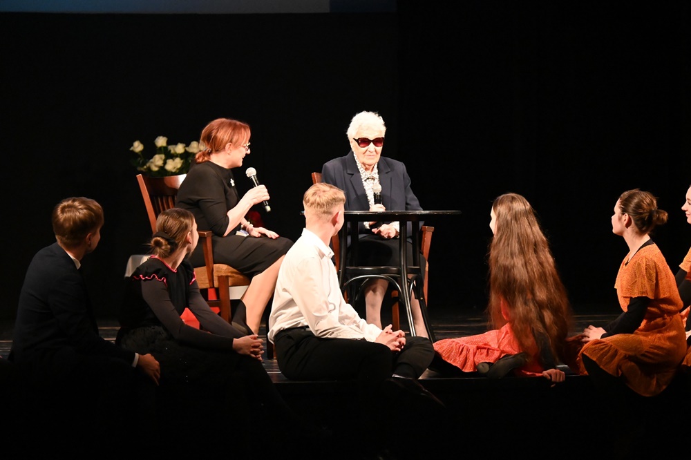 W kręgu poezji i prozy lagrowej więźniarek KL Ravensbruck im. Wandy Półtawskiej 26