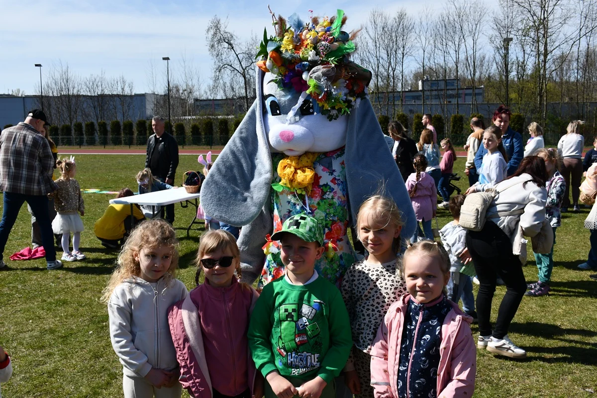 Tłumy dzieci na wielkanocnych poszukiwaniach jajek w Rudzie Śląskiej [ZDJĘCIA]