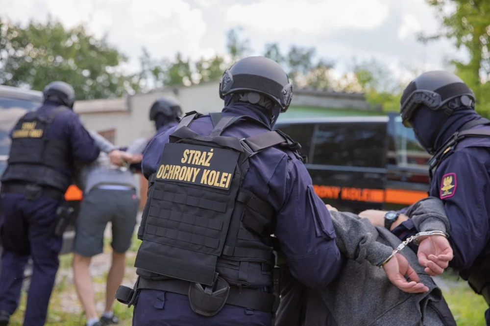 Ujęci na gorącym uczynku. Rudzianie kradli kable z infrastruktury kolejowej