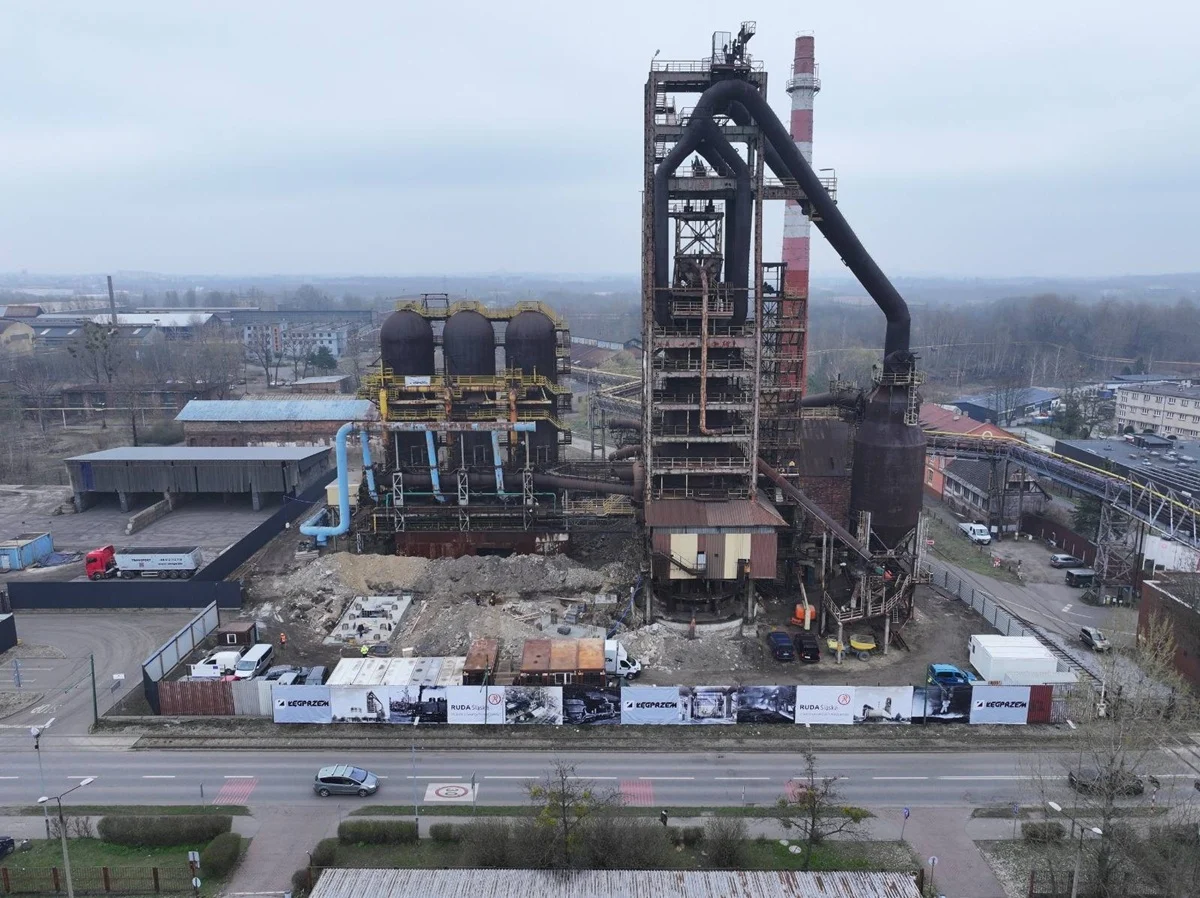 Wielki Piec zmienia swoje oblicze – prace adaptacyjne zgodnie z planem