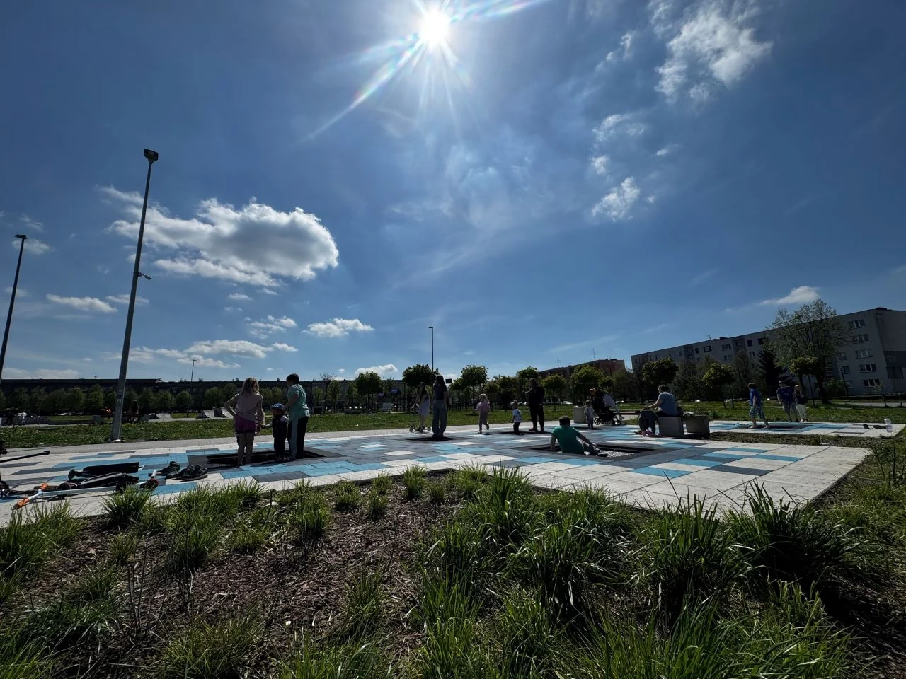 Nowy park trampolin w Pyskowicach już otwarty! Skacz i baw się na świeżym powietrzu