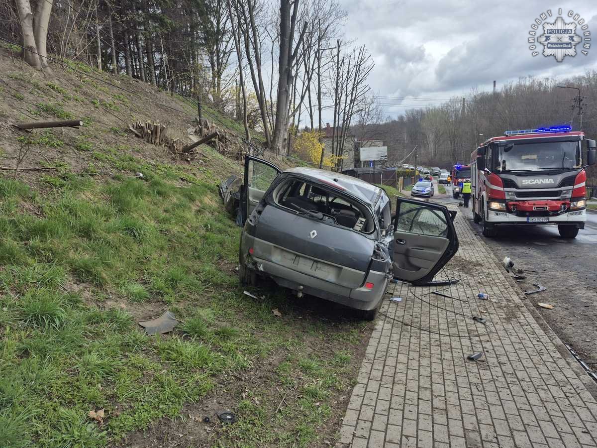 27-latek stracił panowanie nad autem, podróżował z rodziną