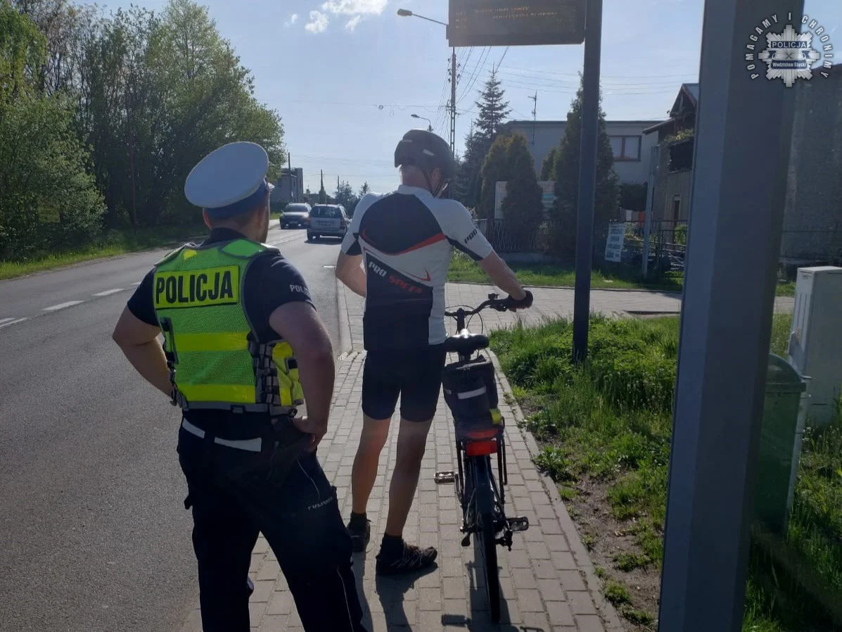 Rowerzyści i kierowcy pod okiem policji – 40 wykroczeń w jeden dzień