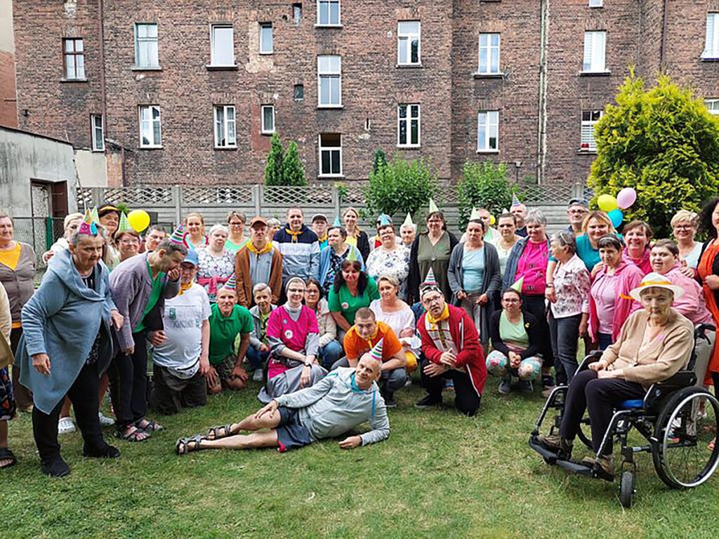 Wielkanocny Kiermasz Rękodzieła w Siemianowicach – Wsparcie dla Domu Pomocy Społecznej