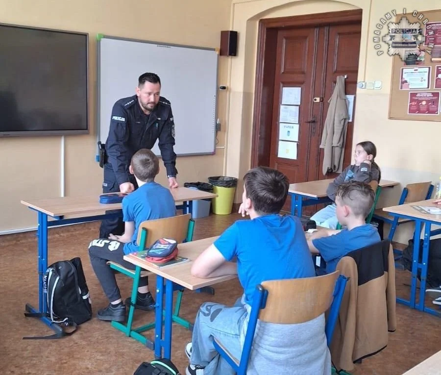 Przemoc rówieśnicza pod lupą – rozmowy z uczniami w Siemianowicach