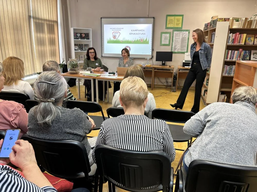 Mysłowiccy seniorzy na warsztatach o kleszczach i zmianach skórnych