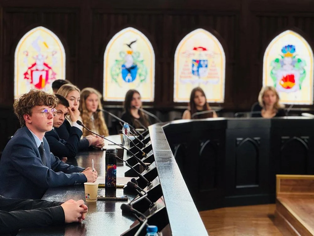 III sesja Młodzieżowej Rady Miasta – nowe zespoły i lokalna współpraca