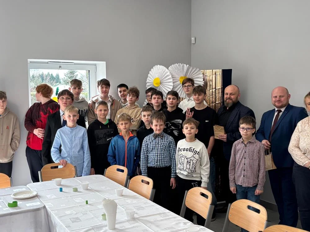 Męskie Rozmowy w Toku: Burmistrz, radni i policjant w Szkole Podstawowej nr 6