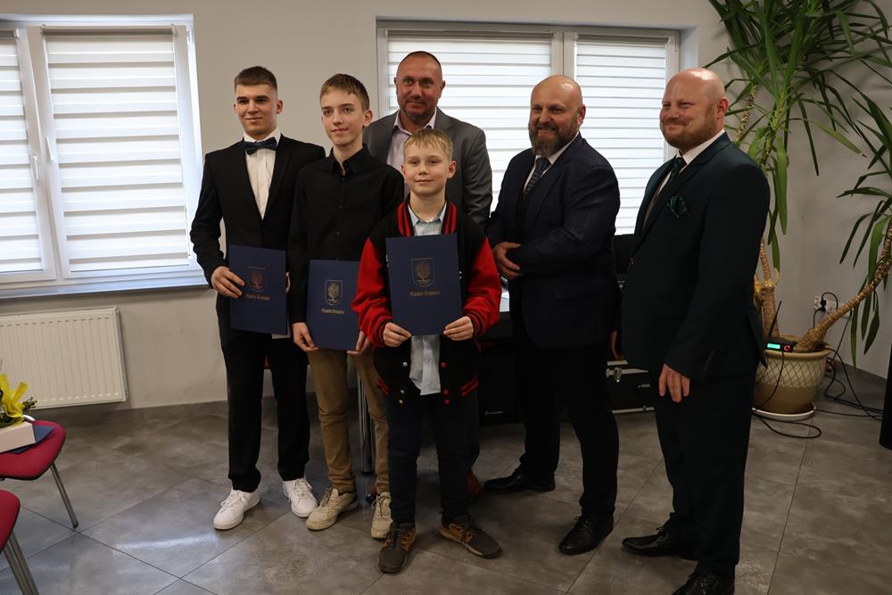 Wybitni sportowcy uhonorowani przez Burmistrza Orzesza / fot. UM Orzesze