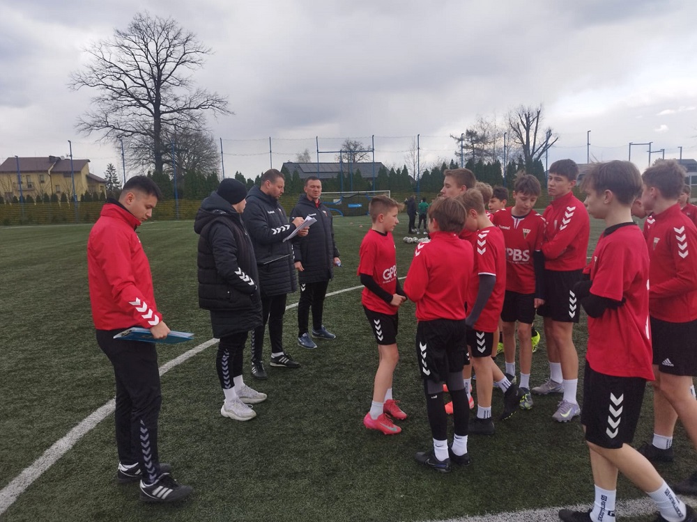 Młodzi piłkarze GKS Tychy na testach