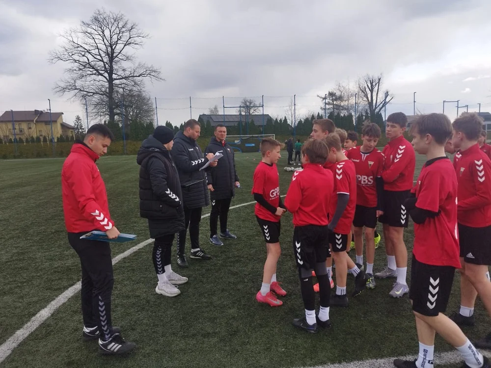 Młodzi piłkarze GKS Tychy na testach