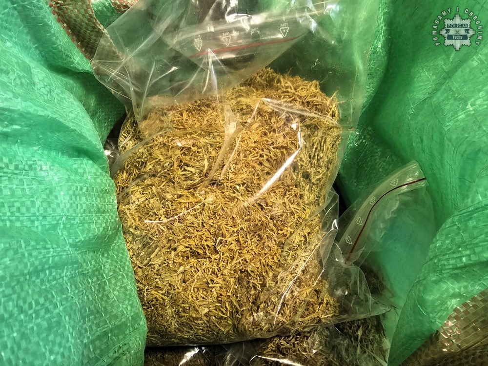 Policjanci przejęli 65 tys. papierosów i 117 kg tytoniu bez akcyzy