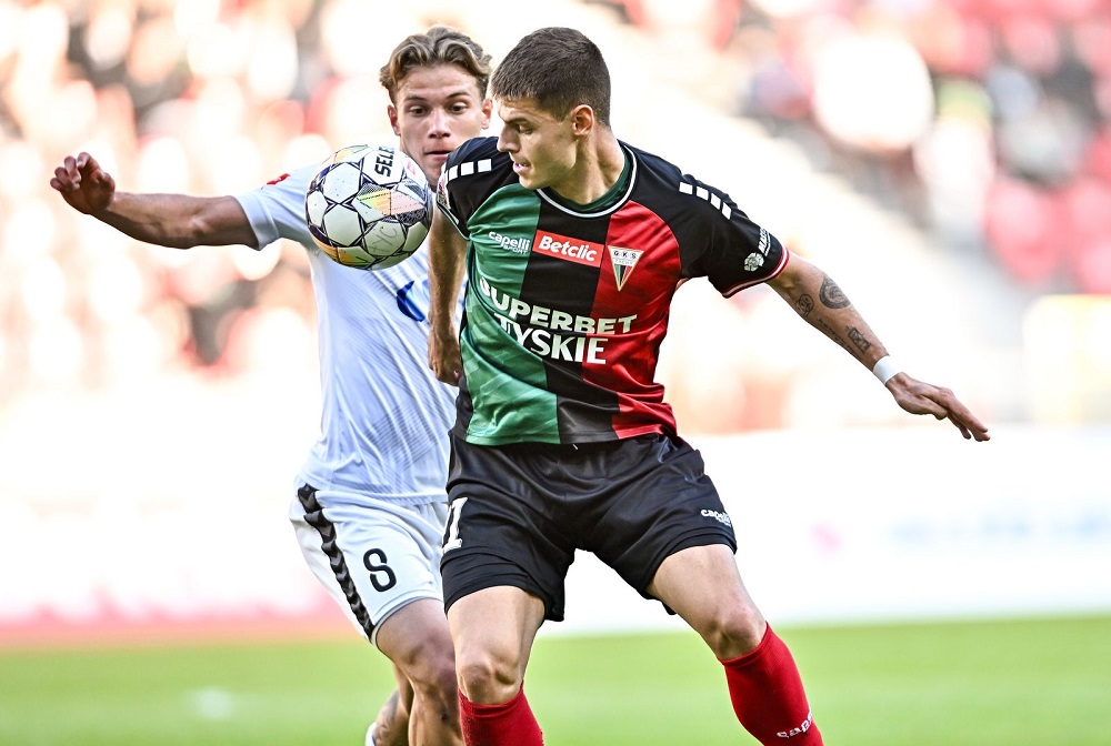 Emocje w Tychach! GKS remisuje z Polonią po golu Ertlthalera