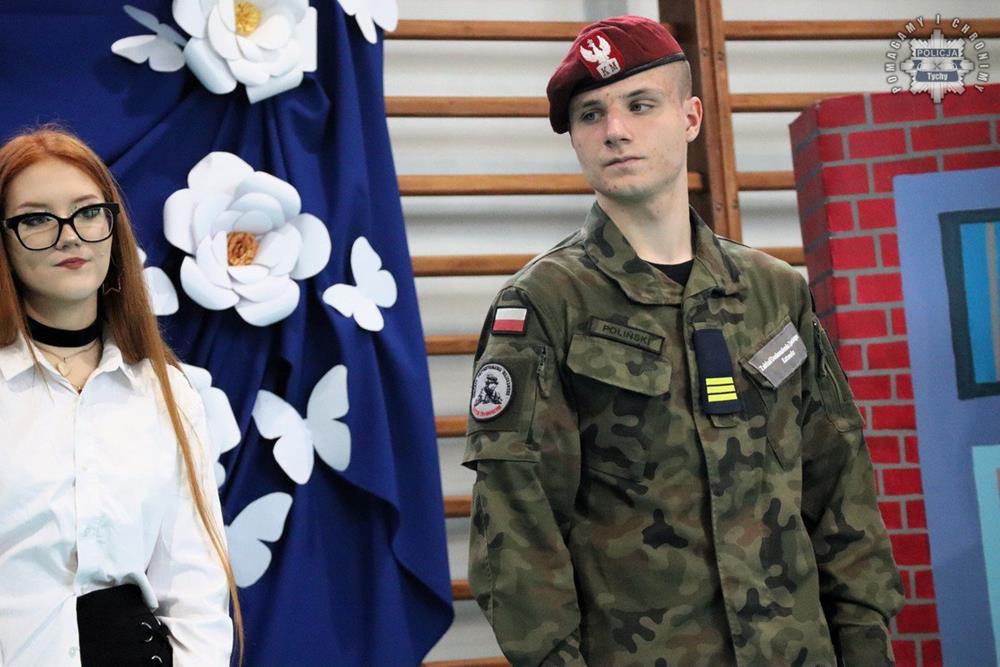 Uroczyste zakończenie roku dla klas policyjnych w Tychach