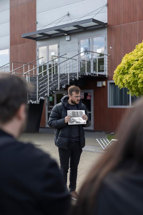 Spacer po Stadionie Zimowym z Arturem Ślusarczykiem – historia tyskiego hokeja / fot. Artur Pławski, Muzeum Miejskie Tychy