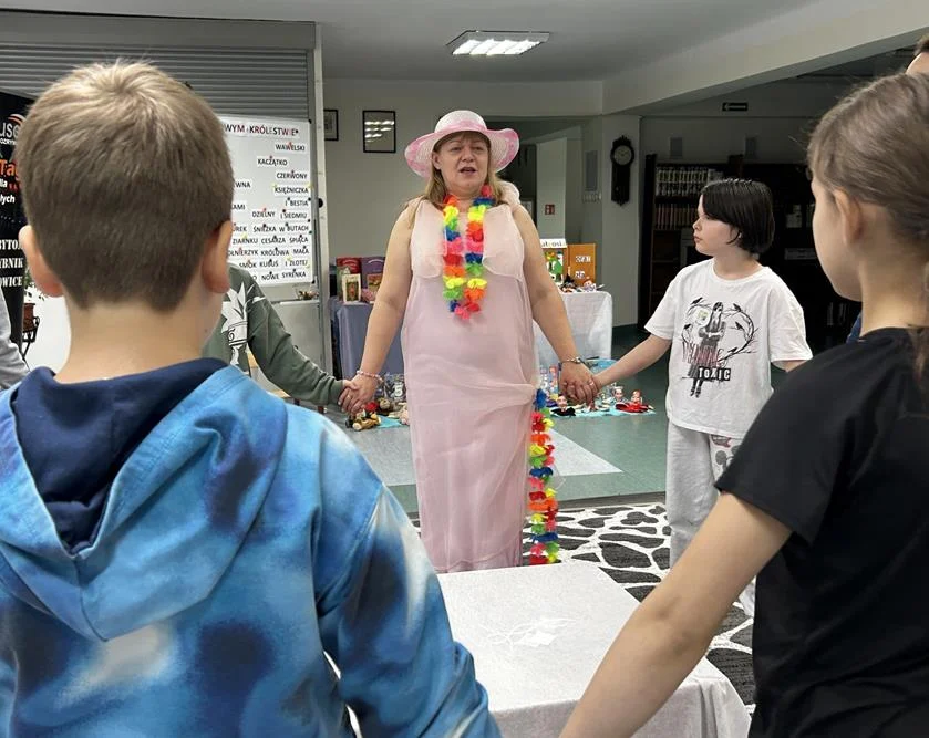 Bajkowe zajęcia dla uczniów Zespołu Szkół Specjalnych w Bibliotece Głównej