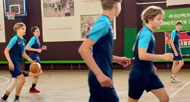 Młodzi koszykarze z Mysłowic na drugim miejscu w Turnieju Rejonowym!