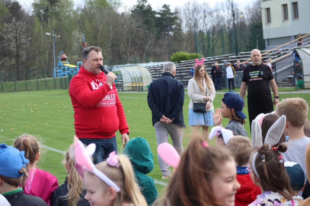 Wielkanocne zbieranie jajek na stadionie MOSiR / fot. MOSiR Piekary Śląskie