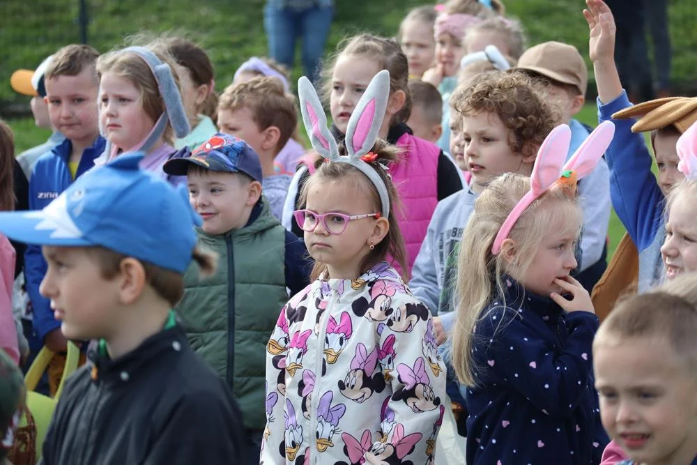 Wielkanocne zbieranie jajek na stadionie MOSiR / fot. MOSiR Piekary Śląskie