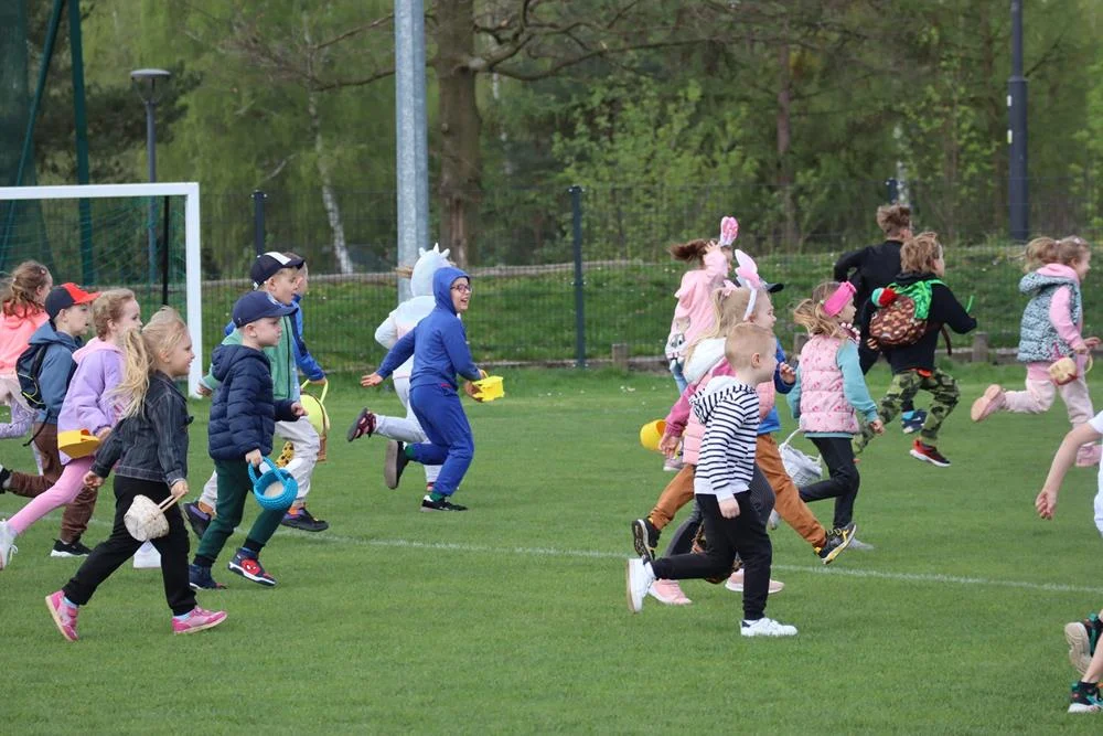 Wielkanocne zbieranie jajek na stadionie MOSiR / fot. MOSiR Piekary Śląskie