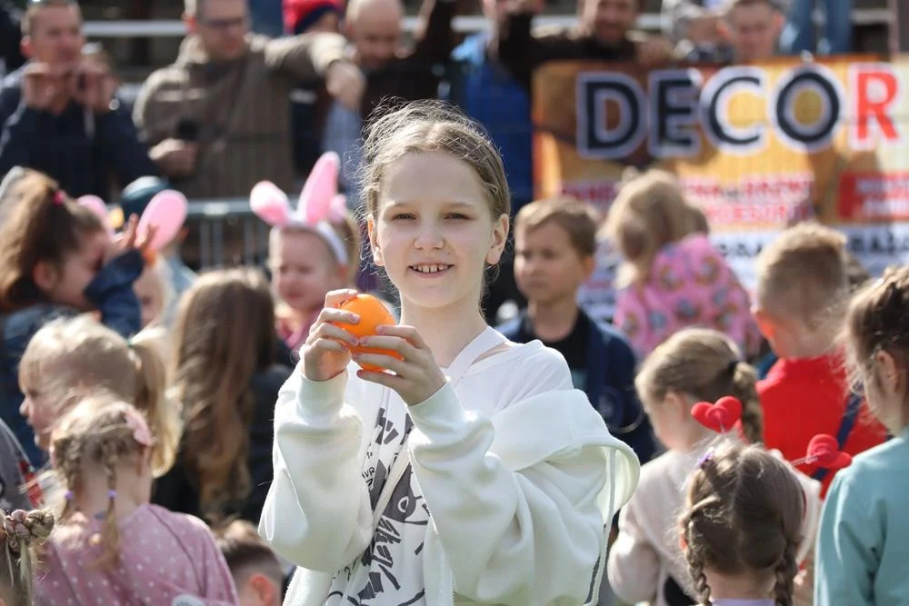 Wielkanocne zbieranie jajek na stadionie MOSiR / fot. MOSiR Piekary Śląskie