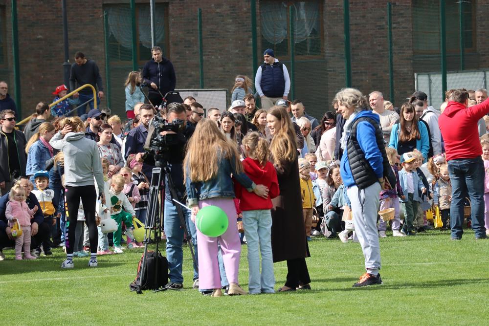 Wielkanocne zbieranie jajek na stadionie MOSiR / fot. MOSiR Piekary Śląskie