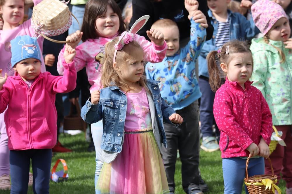 Wielkanocne zbieranie jajek na stadionie MOSiR / fot. MOSiR Piekary Śląskie