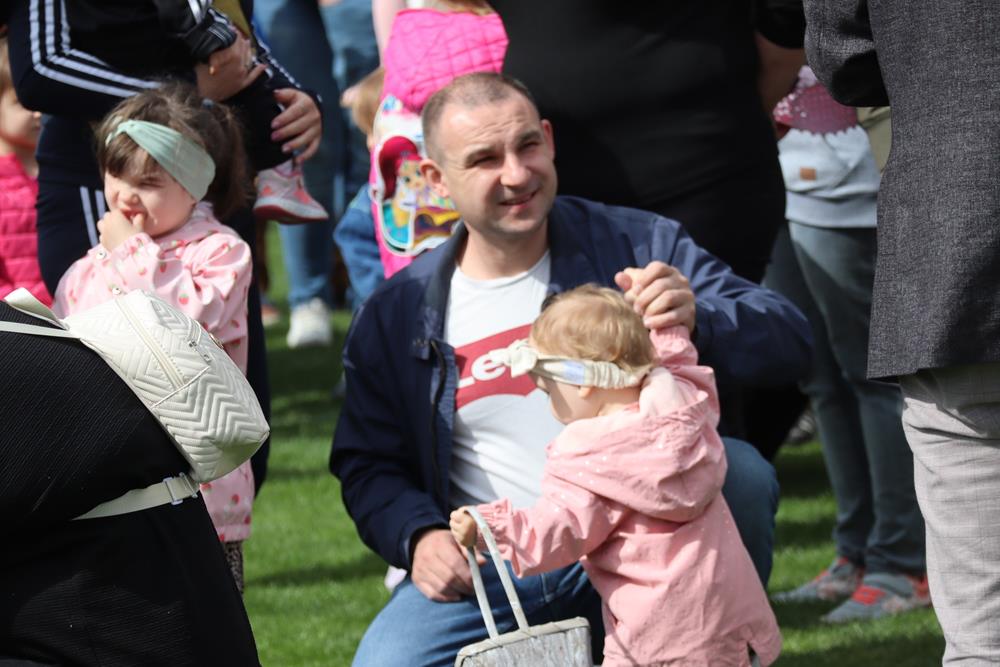 Wielkanocne zbieranie jajek na stadionie MOSiR / fot. MOSiR Piekary Śląskie