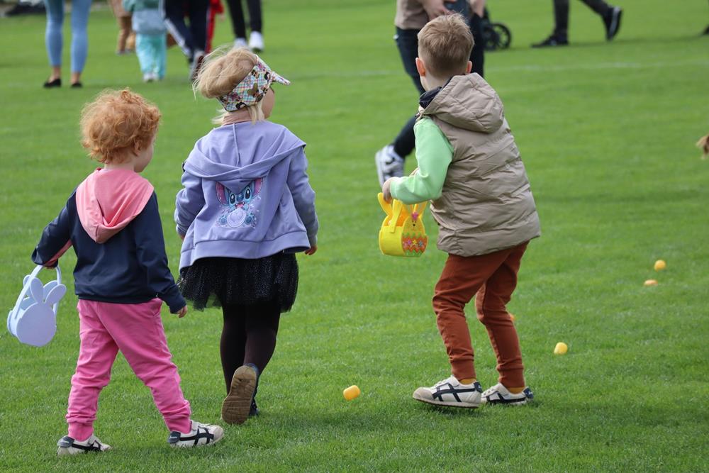 Wielkanocne zbieranie jajek na stadionie MOSiR / fot. MOSiR Piekary Śląskie