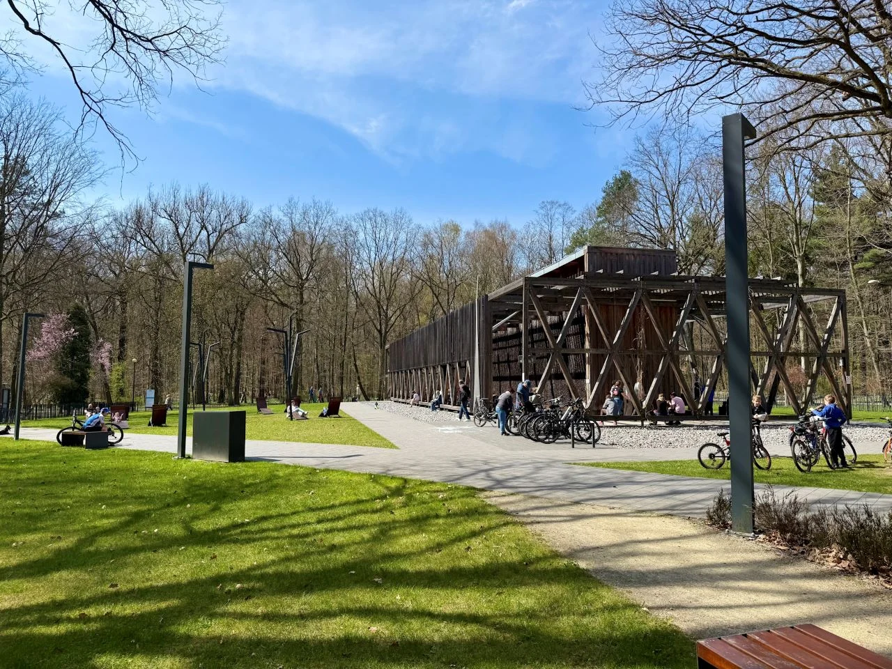 Pomysł na świąteczny spacer. Tężnia zaprasza!