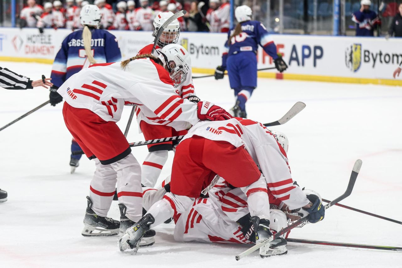 W Bytomiu trzecie zwycięstwo Polek w Mistrzostwach Świata w hokeju na lodzie