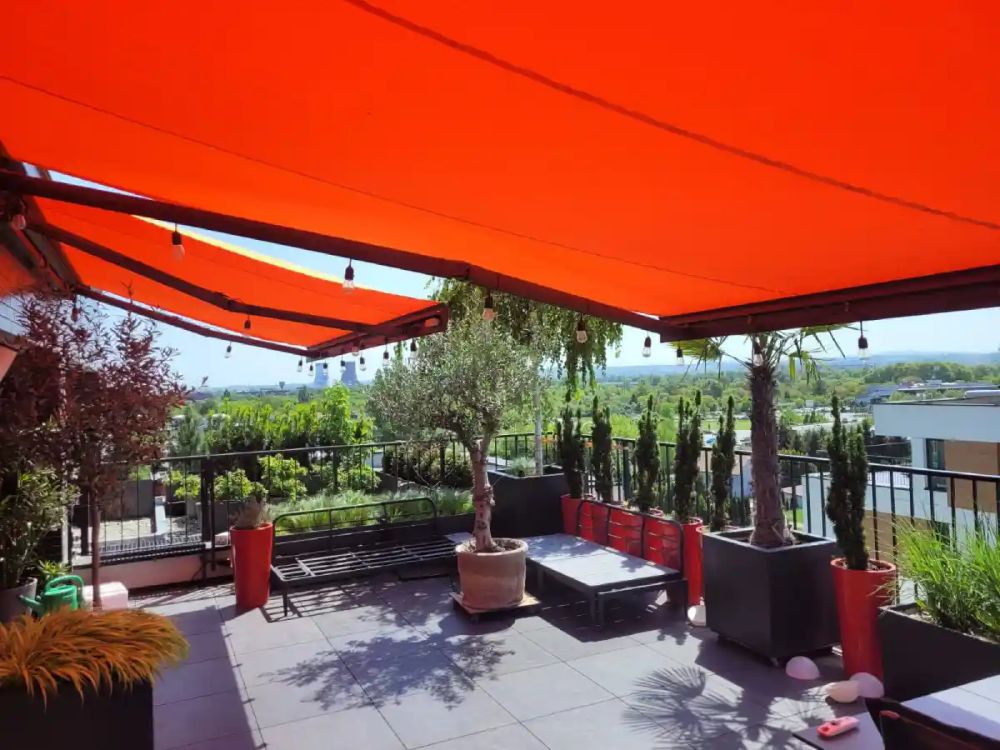 Markizy balkonowe, tarasowe i ogrodowe chroniące przed słońcem