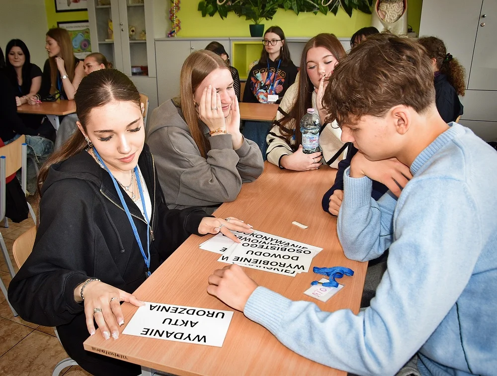 Młodzież z II LO rozmawia o zmianach. Warsztaty „Mamy wpływ – (za)rządzimy się sami!”