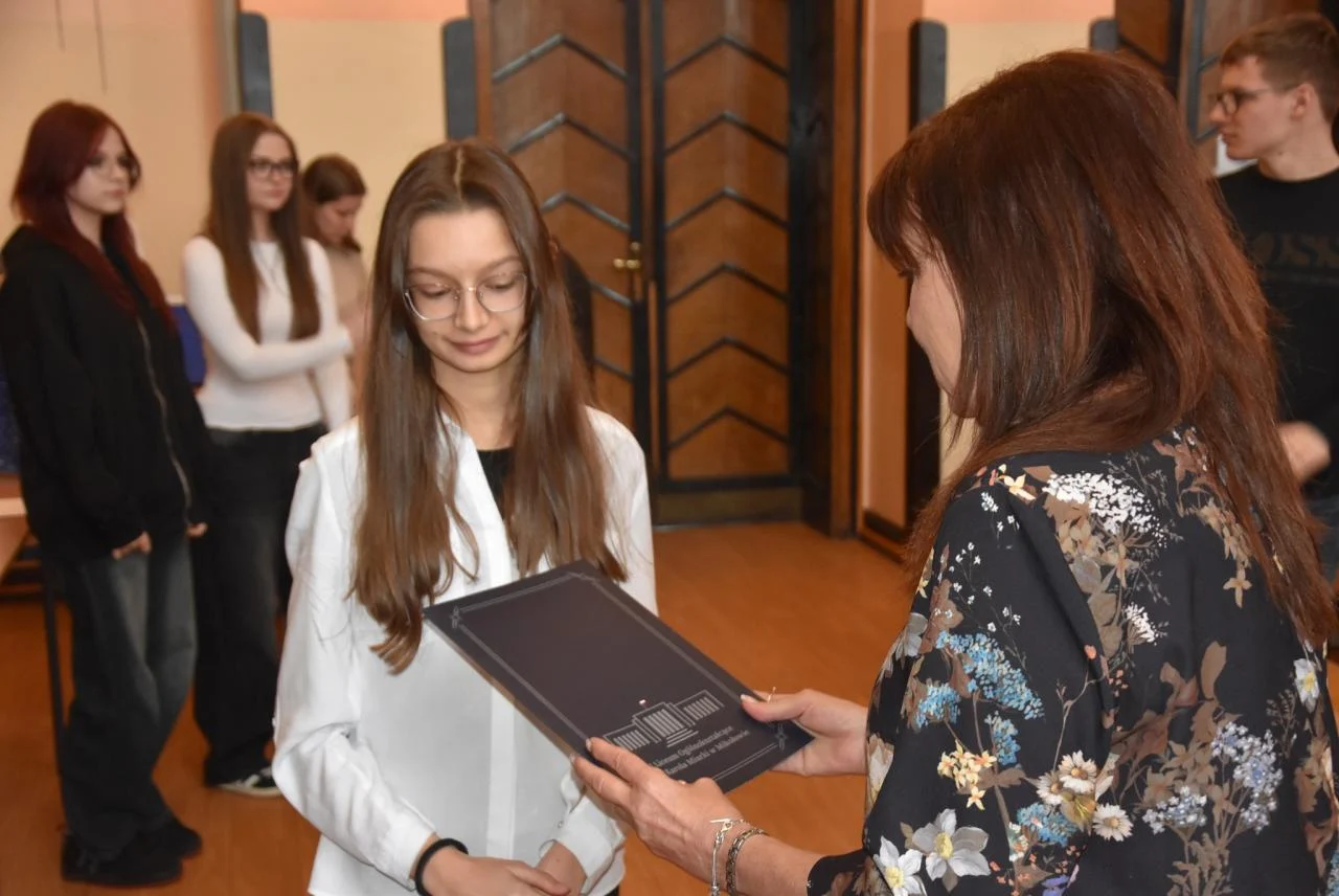 Powiat Mikołowski nagrodził uczniów 8