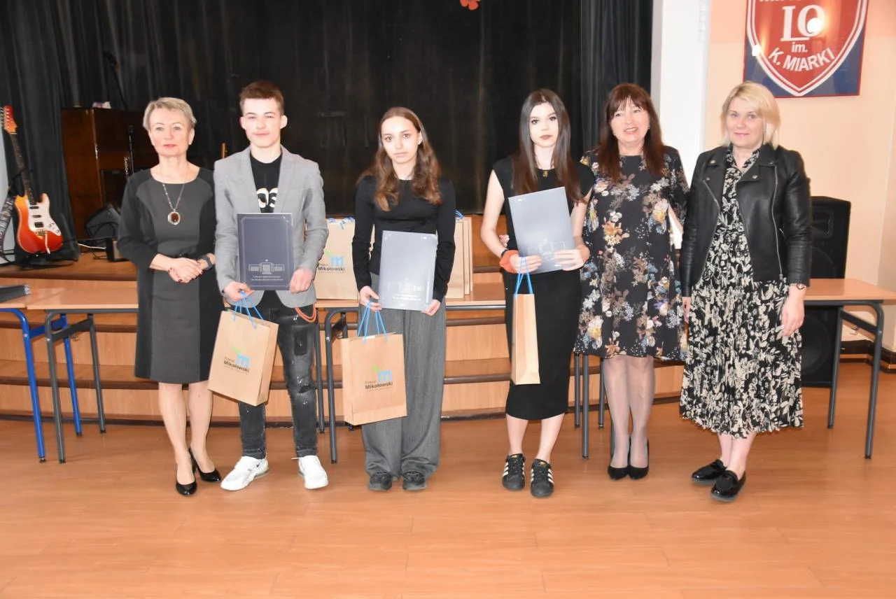 Powiat Mikołowski nagrodził uczniów 11