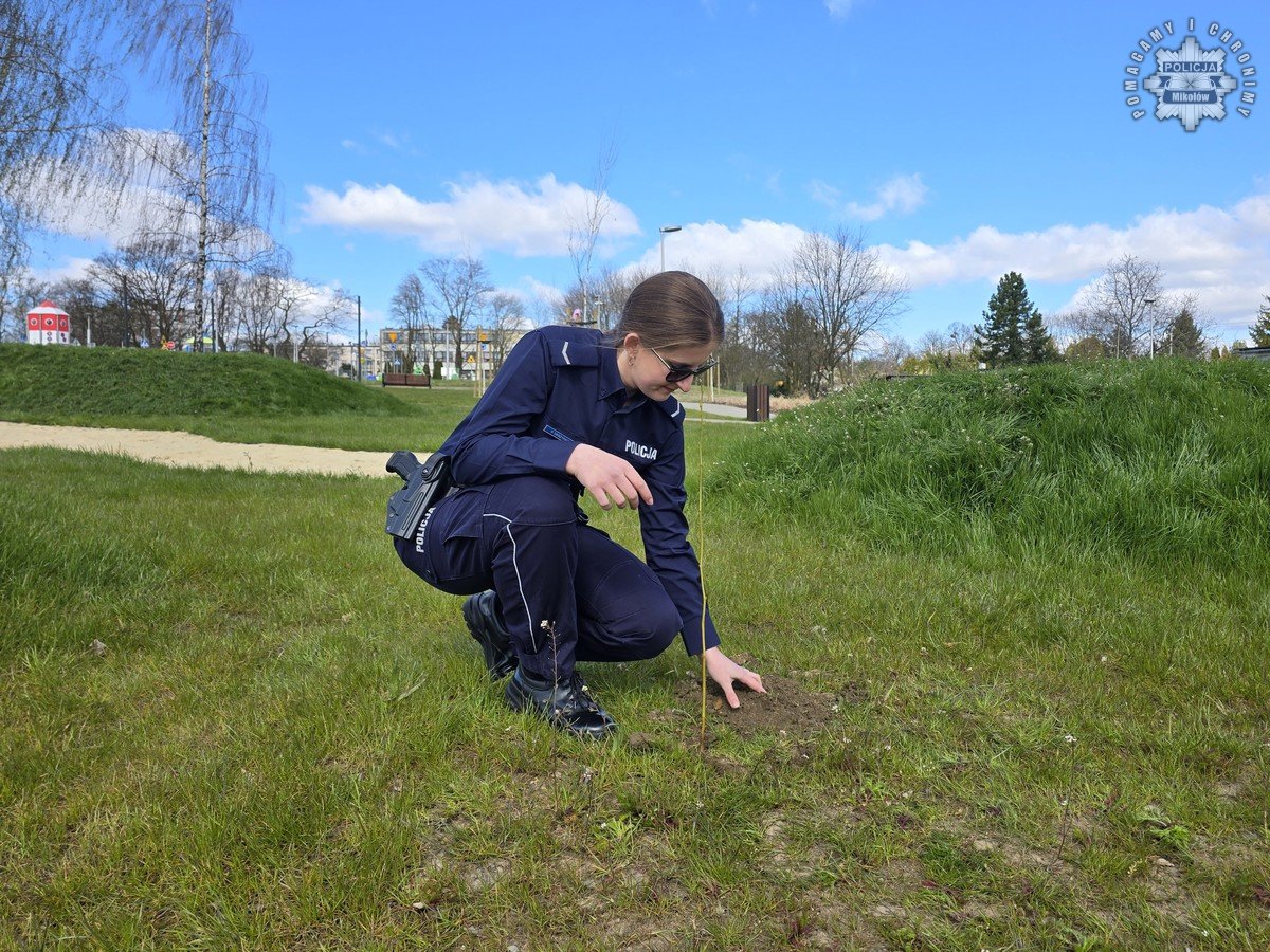 Śląskie policjantki posadziły 100 drzew z okazji 100-lecia Kobiet w Policji