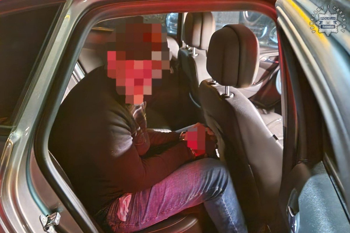 Kradzione samochody, narkotyki i tablice rejestracyjne. Kryminalni rozbili gang złodziei