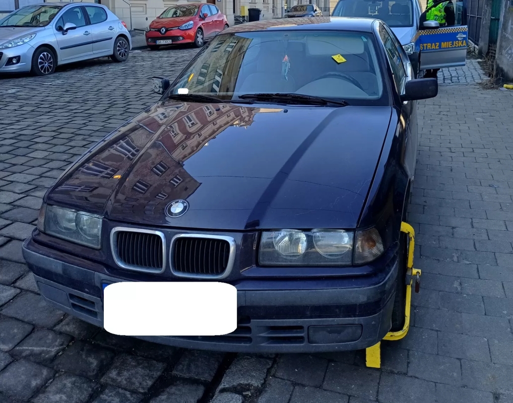 Patrole straży miejskiej. Jak skutecznie walczą z nieprawidłowym parkowaniem? 3