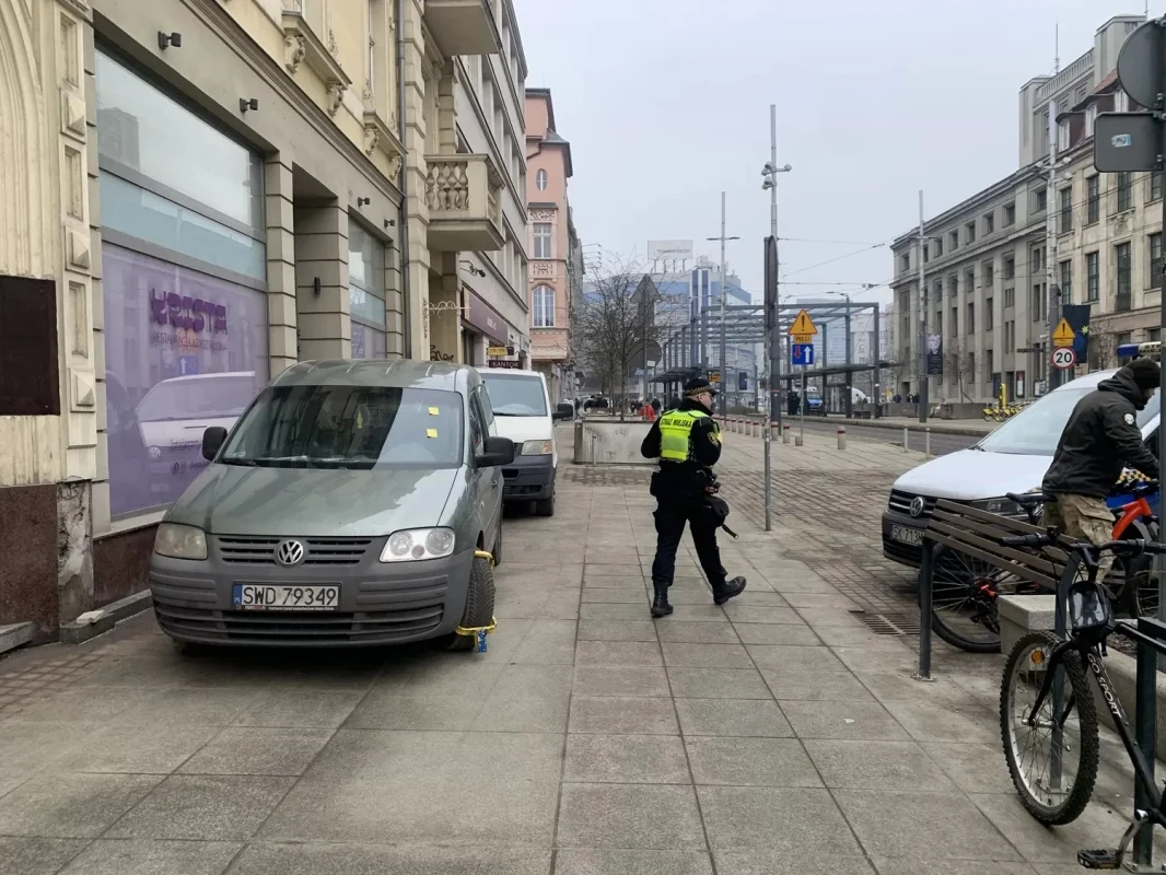 Patrole straży miejskiej. Jak skutecznie walczą z nieprawidłowym parkowaniem?