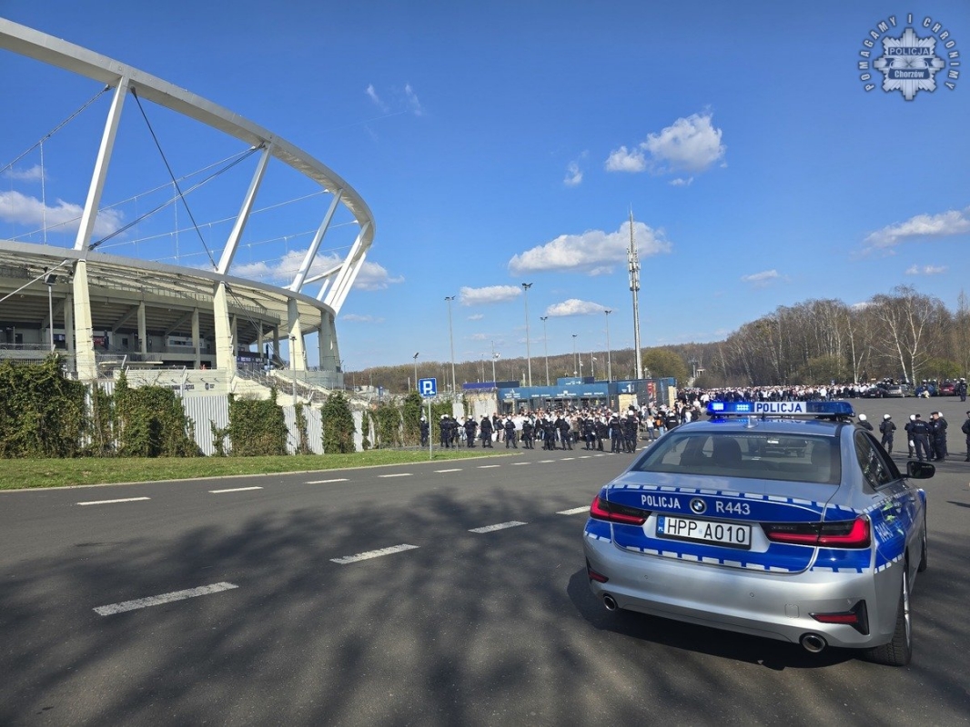 Pirotechnika, dron i narkotyki. Policja podsumowała zabezpieczenie meczu Ruch–Legia 9