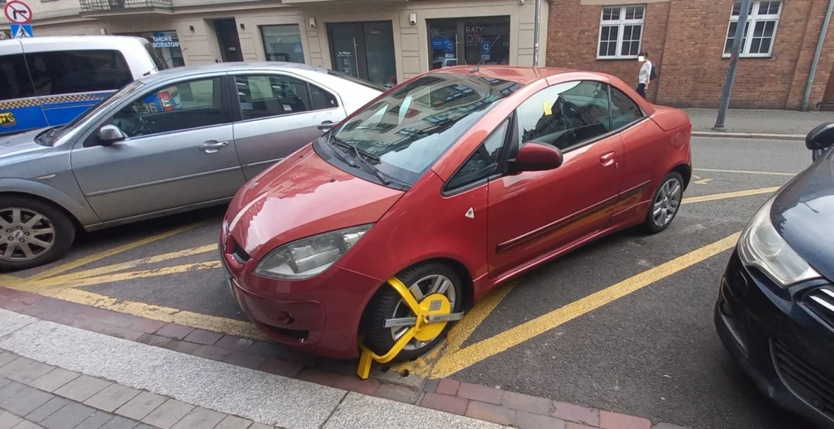 Akcja parkowanie w Katowicach. Strażnicy ujawnili 582 wykroczenia!