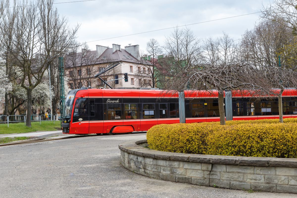 Nowe trasy tramwajowe i rozkłady! Zmiany na 14 liniach w metropolii