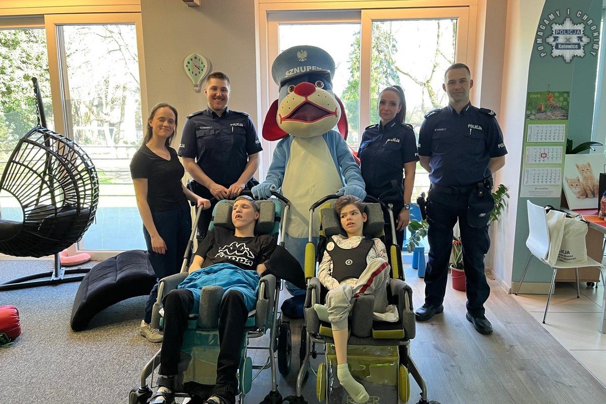 Pomoc z serca. Katowiccy policjanci pomagają dzieciom w Hospicjum Cordis
