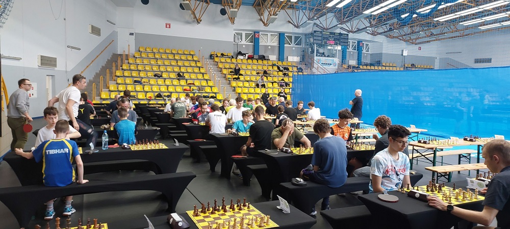 Emocjonujący turniej szacho-tenisa stołowego w Żorach [FOTO]