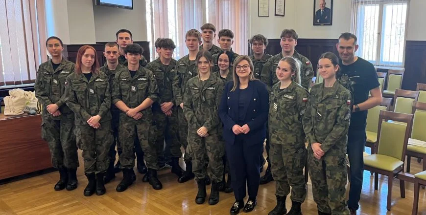 Uczniowie Zespołu Szkół Ekonomiczno-Usługowych z wizytą w Urzędzie Miejskim w Zabrzu