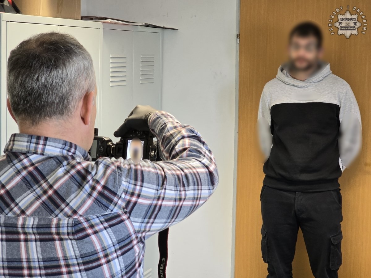 Złodziej recydywista w rękach kryminalnych. Ukradł kilkanaście opakowań kawy