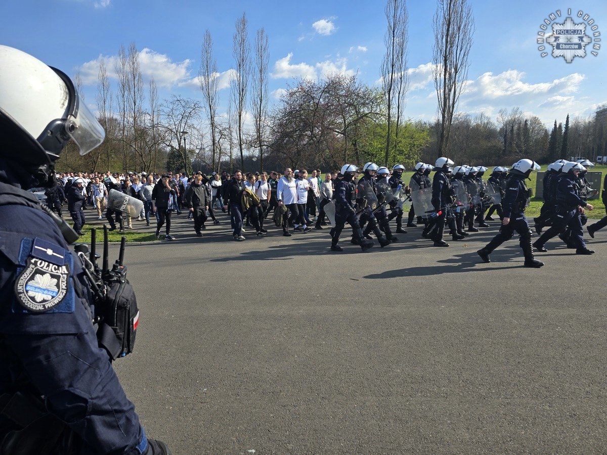 Policja podsumowała mecz Ruchu Chorzów i Legii Warszawa: doszło do kilku naruszeń