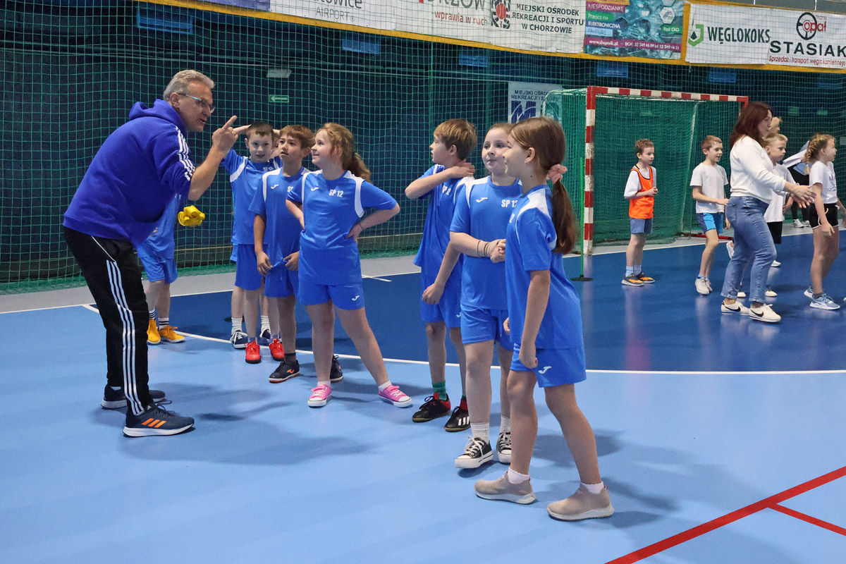 150 dzieci rywalizowało w grach i zabawach w hali MORiS